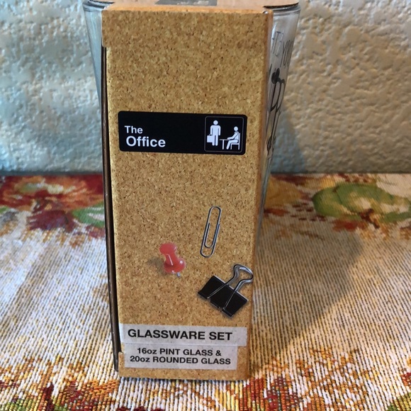 The Office “Pam & Jim” Glassware Set - Picture 5 of 8